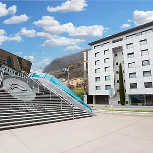 4* Отель Yomo Mola Park