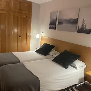 3* Aparthotel El Serch